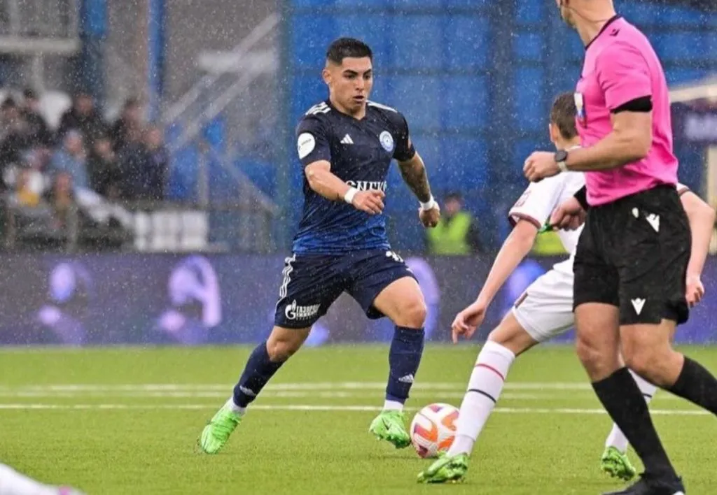 Jordhy Thompson fue clave para que el FC Orenburg se salvara del descenso.