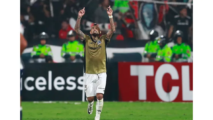 Arturo Vidal salvó a Colo Colo ante Alianza Lima.