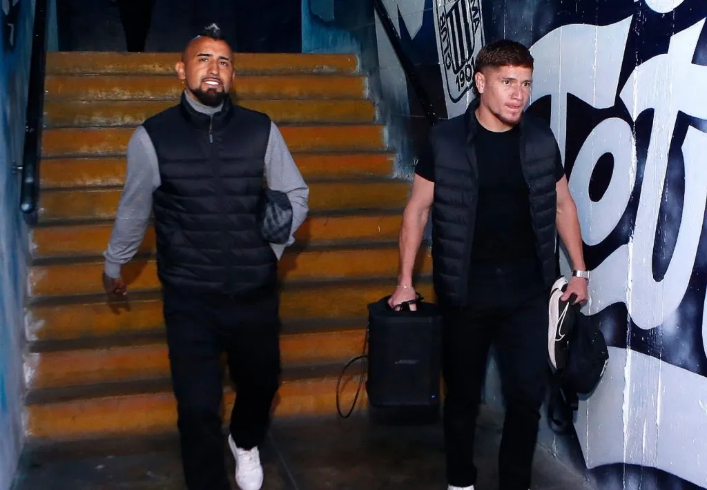 Así fue la llegada de Colo Colo al Estadio Alejandro Villanueva de Alianza Lima. (Foto: @ColoColo)