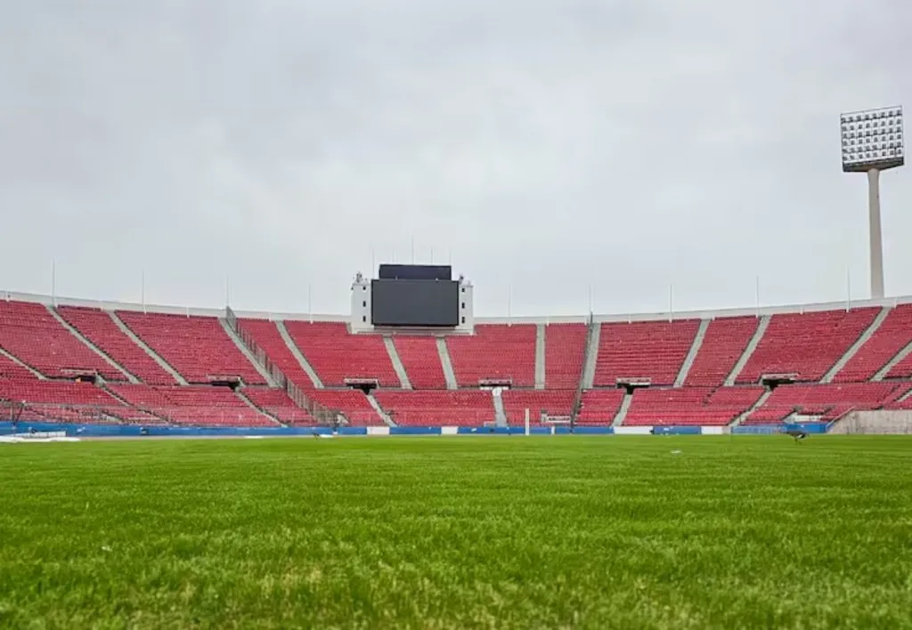 Así está la cancha del Estadio Nacional.