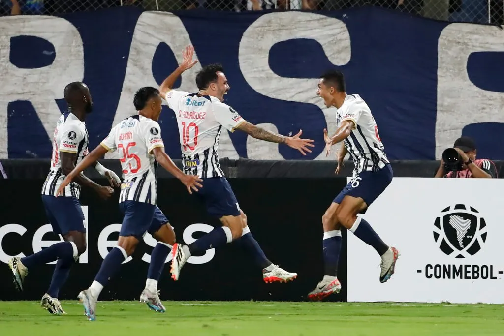 Alianza Lima quiere hacerse respetar en casa ante Colo Colo | Foto: Getty Images