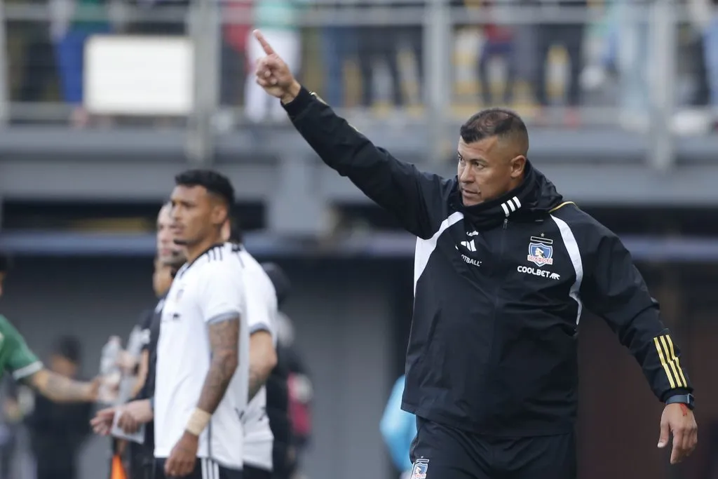 Jorge Almirón tiene a Colo Colo en la tercera posición del Grupo A en la Copa Libertadores 2024. (Foto: Dragomir Yankovic/Photosport)