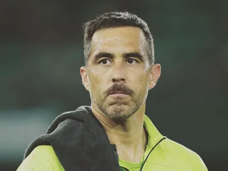 ¿Colo Colo en la mira? Claudio Bravo da indicios de su futuro y confirma salida del Betis