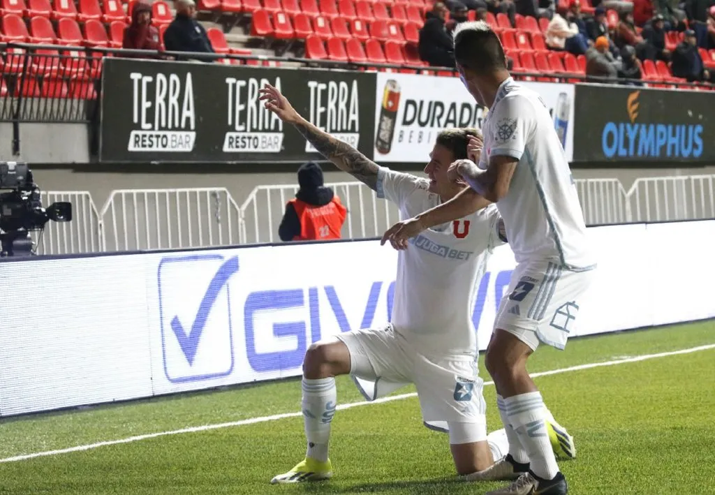 Calderón, uno que marca, pero también convierte (Photosport)