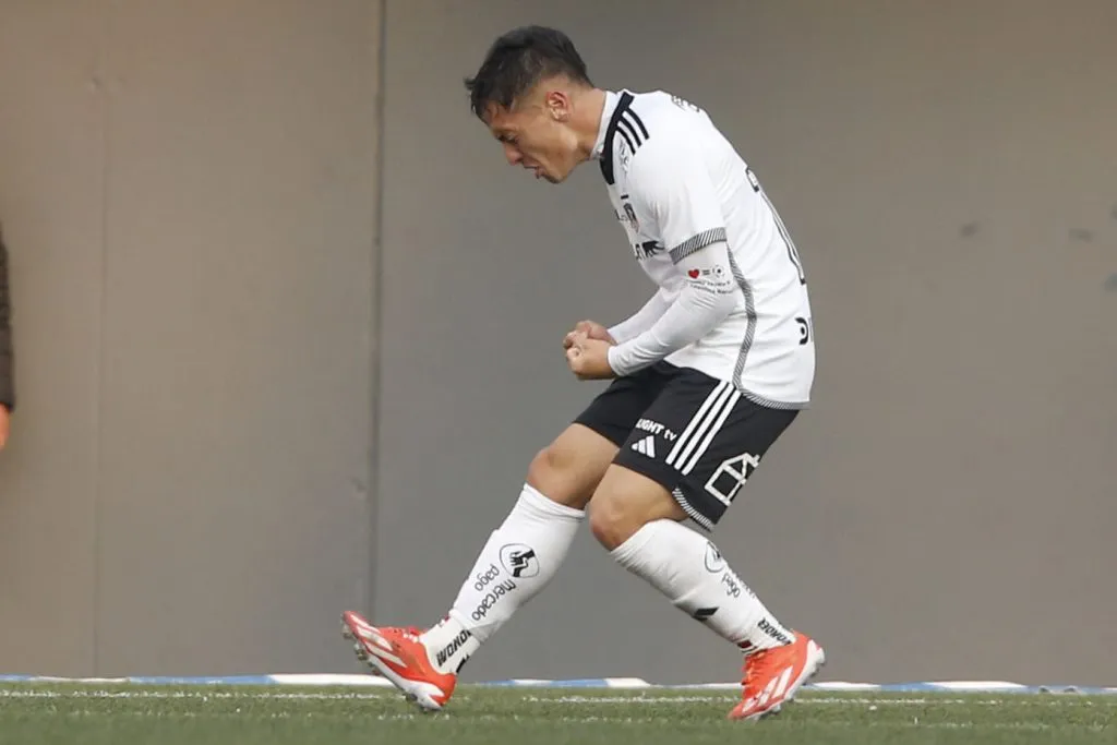 Zavala se sacó la rabia y dejó atrás las críticas de los hinchas albos | FOTO: Dragomir Yankovic/Photosport