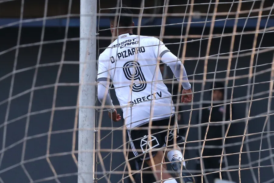 Damián Pizarro anotó dos goles ante Audax Italiano. | Foto: Photosport