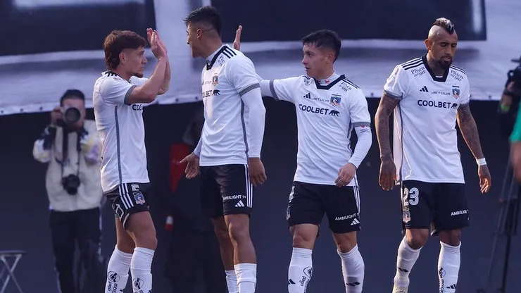 Colo Colo golea a Audax Italiano en el Campeonato Nacional