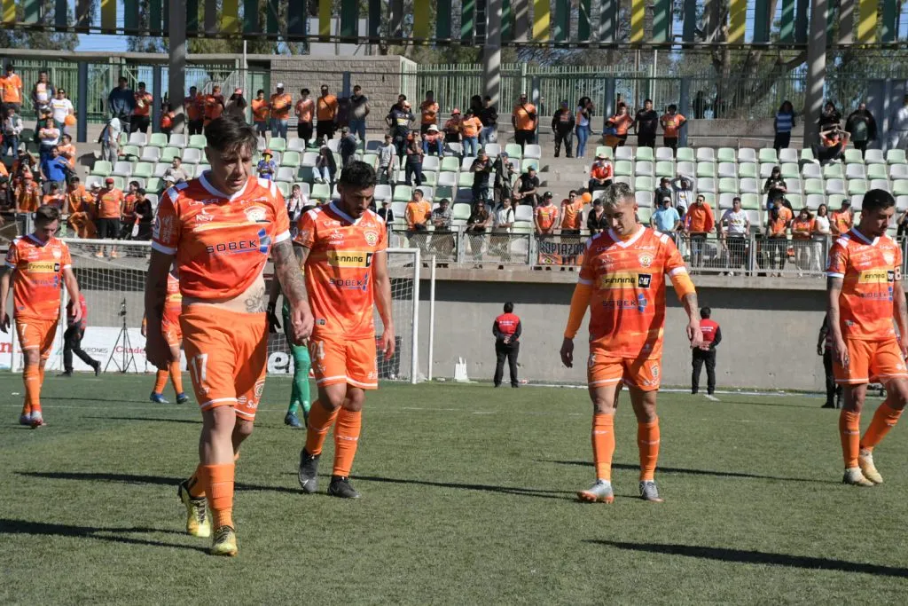 Cobreloa no levanta cabeza