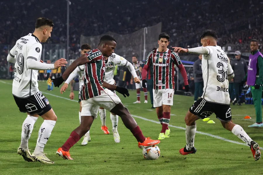 Borghi exculpa a Almirón de la debacle. | Foto: Photosport