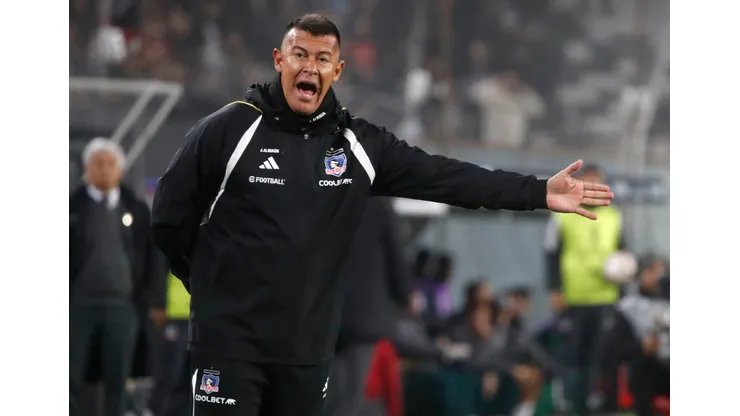 Jorge Almirón se desquitó contra la U tras la derrota de Colo Colo ante Fluminense. (Foto: Photosport)