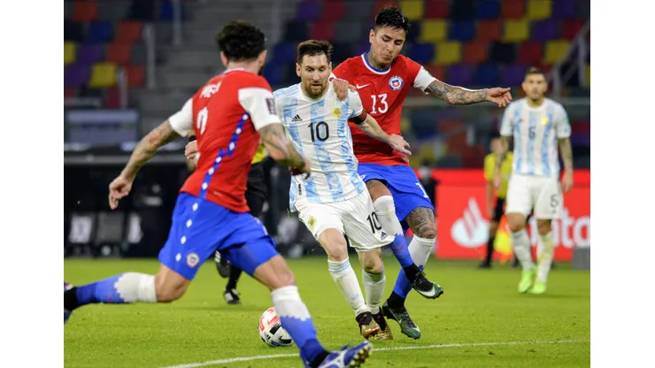 Carlos Caszely relativiza a Lionel Messi