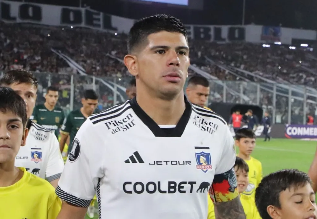 Esteban Pavez, capitán de Colo Colo, estaría en la mira de millonarias ligas (Foto: Photosport)