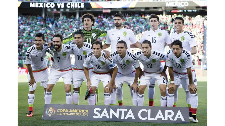Claudio Bravo confiesa que un crack mexicano le pidió no hacer más goles en el 7-0