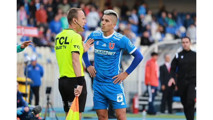 Ex Ballet Azul criticó la renovación de Leandro Fernández.