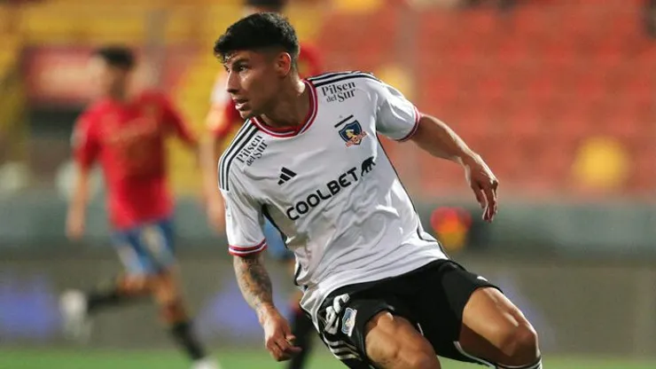 Alexander Oroz anotó uno de los 6 goles de Colo Colo