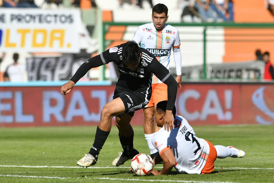 Damián Pizarro comandará el ataque albo. | Foto: Photosport