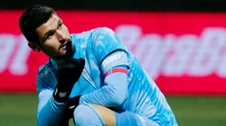 Hay hinchas que siguen enojados con el portero argentino-chileno.