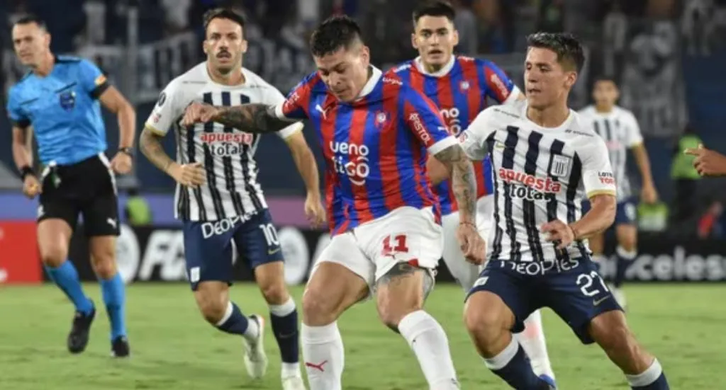 En el partido de ida, Cerro Porteño derrotó en la agonía a Alianza Lima | FOTO: Getty Images