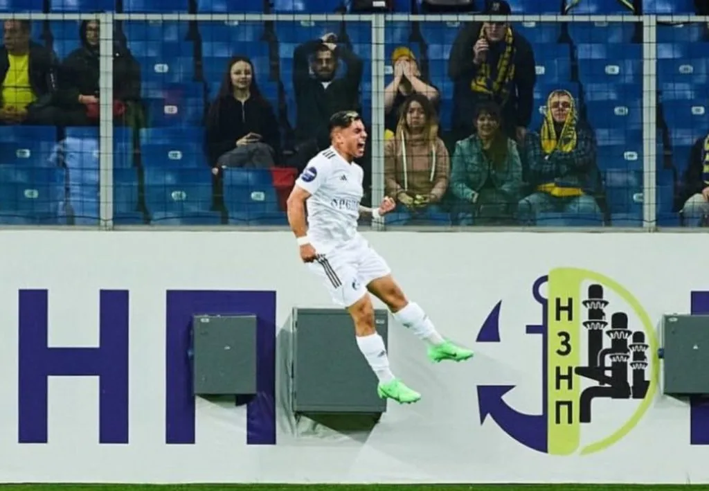 Jordhy Thompson jugó 12 partidos con el FC Orenburg, anotó dos goles y dio una asistencia. (Foto: Instagram)