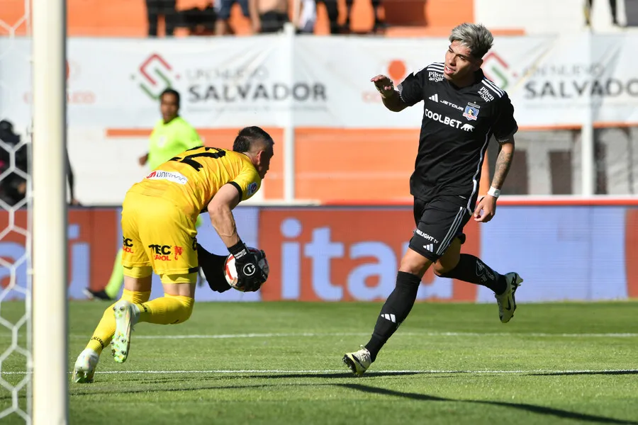 Colo Colo no supo cerrar el partido ante Cobresal. | Foto: Photosport
