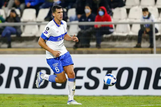 Paz tuvo un triste paso por la Universidad Católica | Foto: Photosport