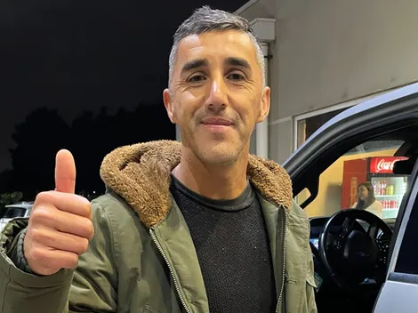 Rocky González visita a la U e intercambia camiseta ¿Con quién?