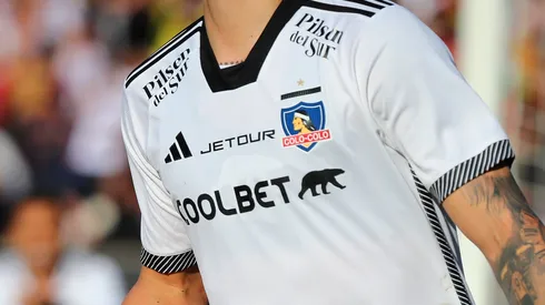 Colo Colo podría tener un nuevo main sponsor en 2025. (Foto: Photosport)