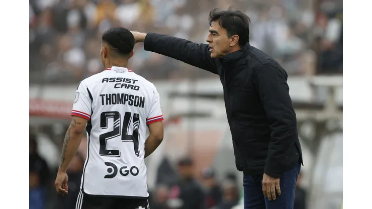 Gustavo Quinteros recordó su relación con Jordhy Thompson en Colo Colo. (Foto: Dragomir Yankovic/Photosport)
