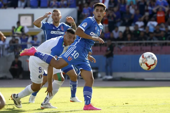 Luciano Pons destaca la habilidad de Lucas Assadi (Foto: Photosport)