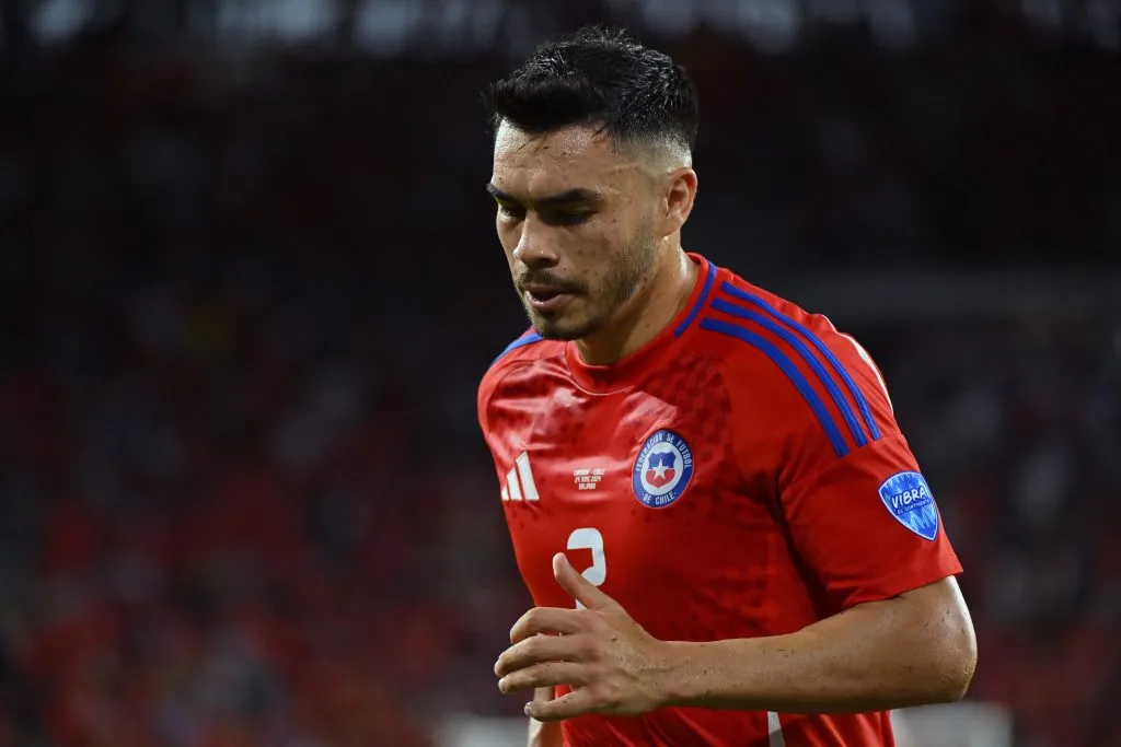 Gabriel Suazo recibió una dura crítica de Cristián Caamaño por su nivel en La Roja.