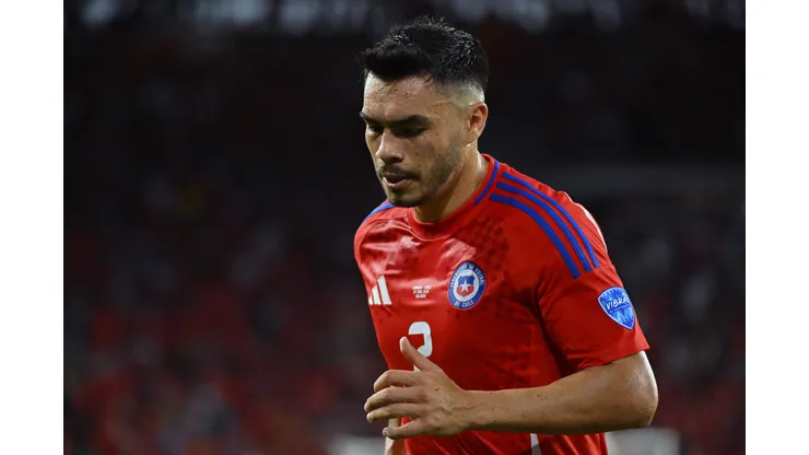 Gabriel Suazo recibió una dura crítica de Cristián Caamaño por su nivel en La Roja.