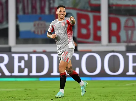 Cada vez más cerca de Colo Colo: Aseguran que Javier Correa ya viajó a Chile