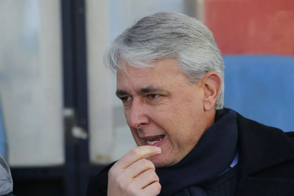 Miguel Ángel Neira no estuvo de acuerdo con los cambios de Tiago Nunes. (Foto: Photosport)