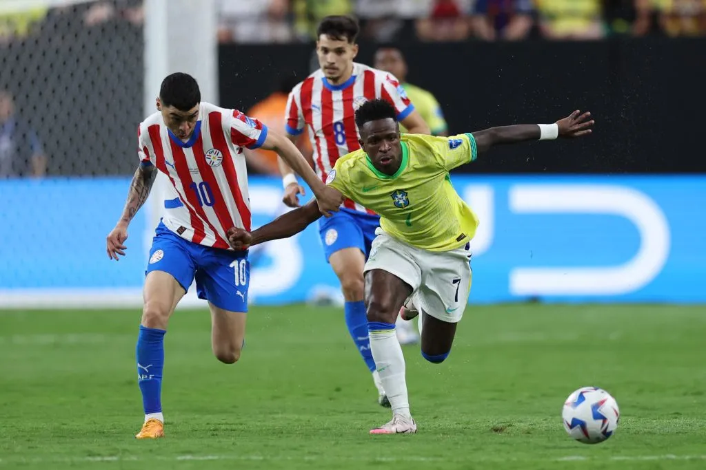 Vinicius Júnior anotó un doblete en el triunfo de Brasil sobre Paraguay. (Foto: Buda Mendes/Getty Images)