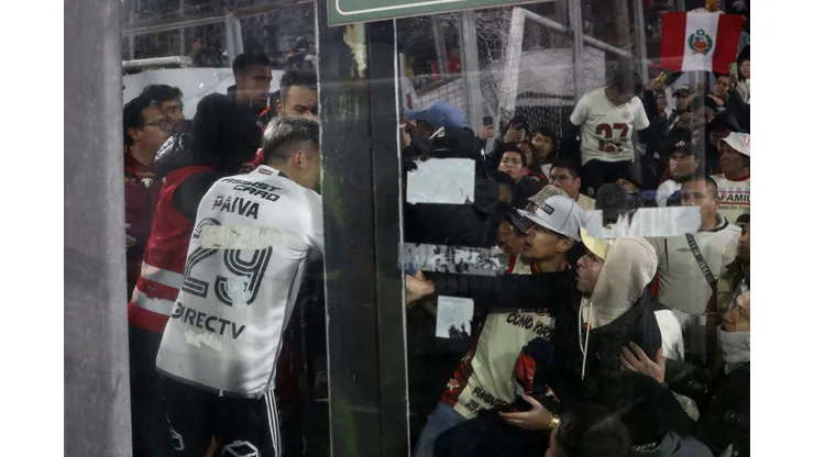 Los hinchas de Universitario al interior del Estadio Monumental. (Foto: Photosport)