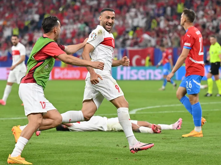 Turquía zafa de un descalabro y clasifica en la Eurocopa 2024