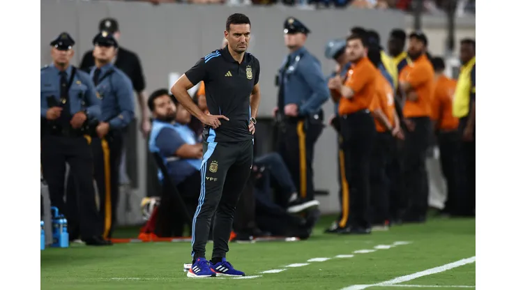 Lionel Scaloni es sancionado igual que Ricardo Gareca