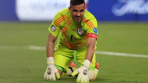 Claudio Bravo no estará presente en el duelo de la Selección Chilena frente a Canadá