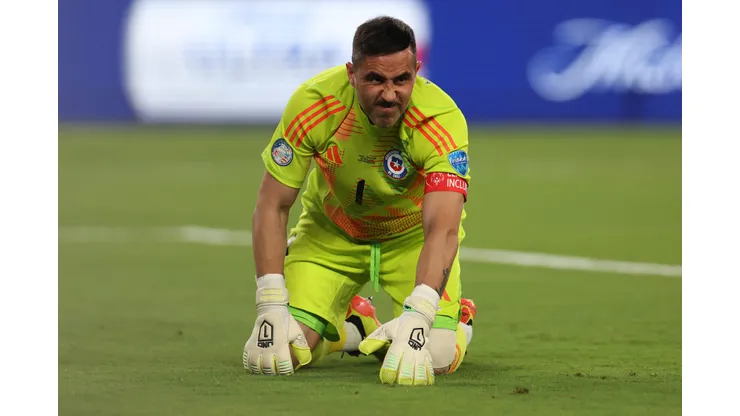 Claudio Bravo no estará presente en el duelo de la Selección Chilena frente a Canadá