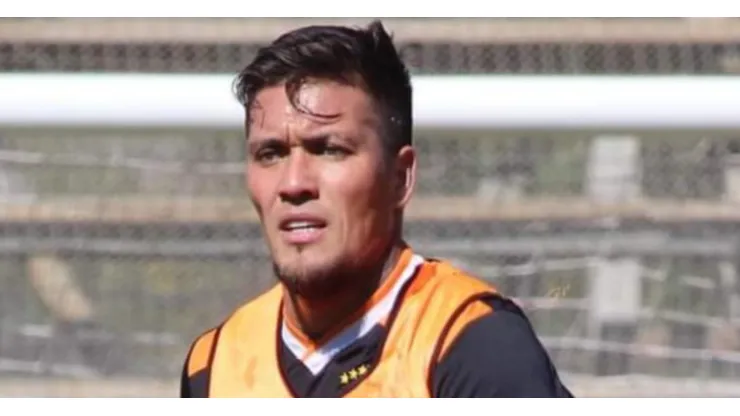 El centrodelantero de 34 años ya tuvo su debut en el cuadro loíno.
