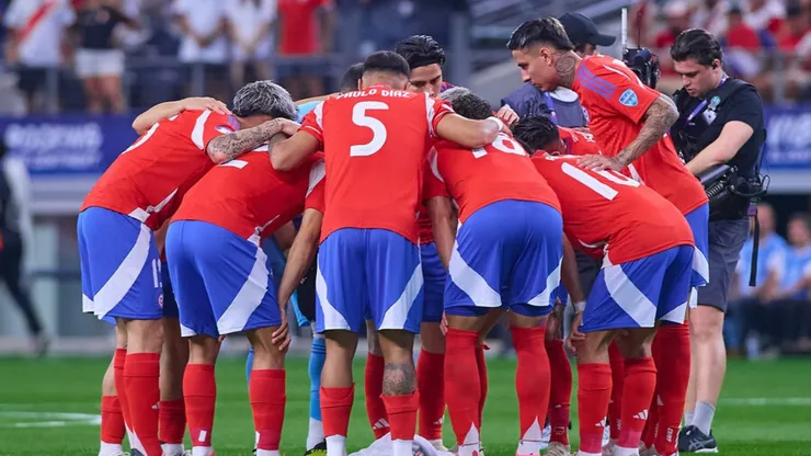 La formación de Chile para enfrentar a Argentina