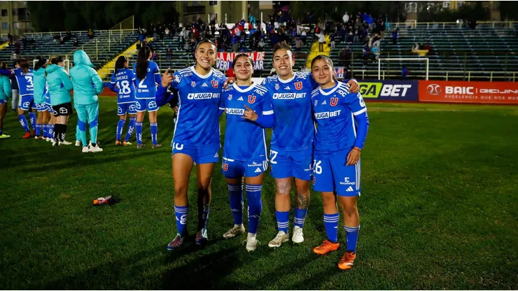U de Chile femenino apabulla al Audax y saca ventaja en lo más alto.