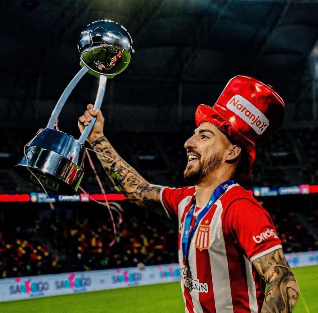 Javier Correa viene de ser campeón de la Copa de la Liga Profesional con Estudiantes de La Plata. (Foto: Instagram)