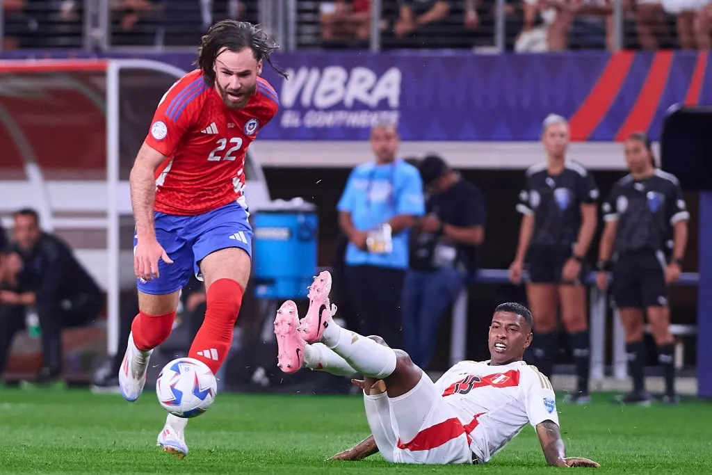 Juan Cristóbal Guarello quiere que Ben Brereton sea estelar en el partido de la Roja frente a la Selección Argentina en Nueva Jersey. (Foto: Photosport)