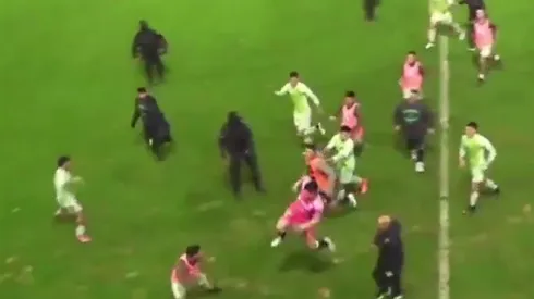 Aldosivi vs Rafaela terminó en batalla campal en el ascenso argentino