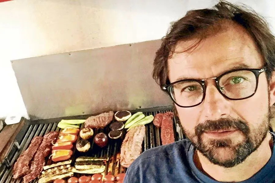 Rodrigo Gómez pide que Alexis Sánchez juegue para el equipo