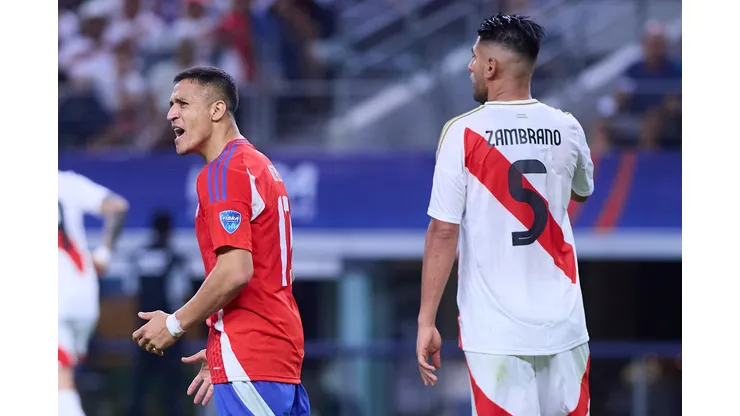 ¿Quién pasa si terminan igualados Chile y Perú?