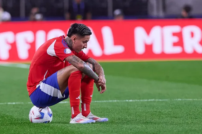 El nivel de Pulgar sigue sin convencer a los hinchas chilenos | FOTO: Jonathan Duenas/Mexsport/Photosport