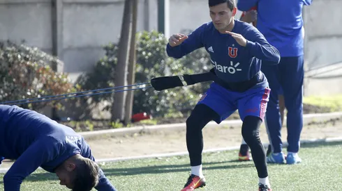 En Universidad de Chile le abren las puertas a Charles Aránguiz.