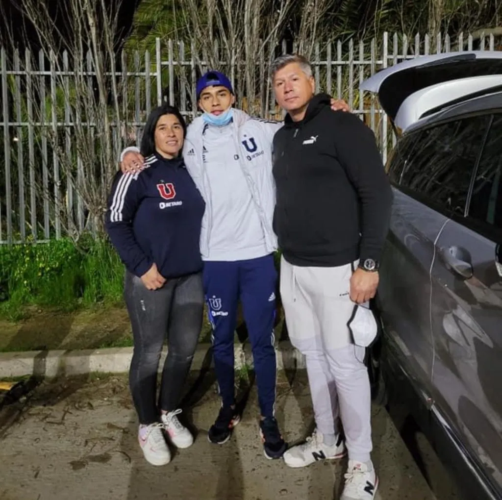 Héctor junto a Darío y a su esposa, Alicia (Red Social)